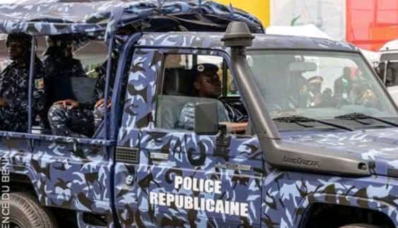 Un grave accident de la route s’est produit ce mardi 3 juin 2025 à Akpikpi, localité de l’arrondissement de Zaffé dans la commune de Glazoué. Le drame a coûté la vie à quatre agents de la Police